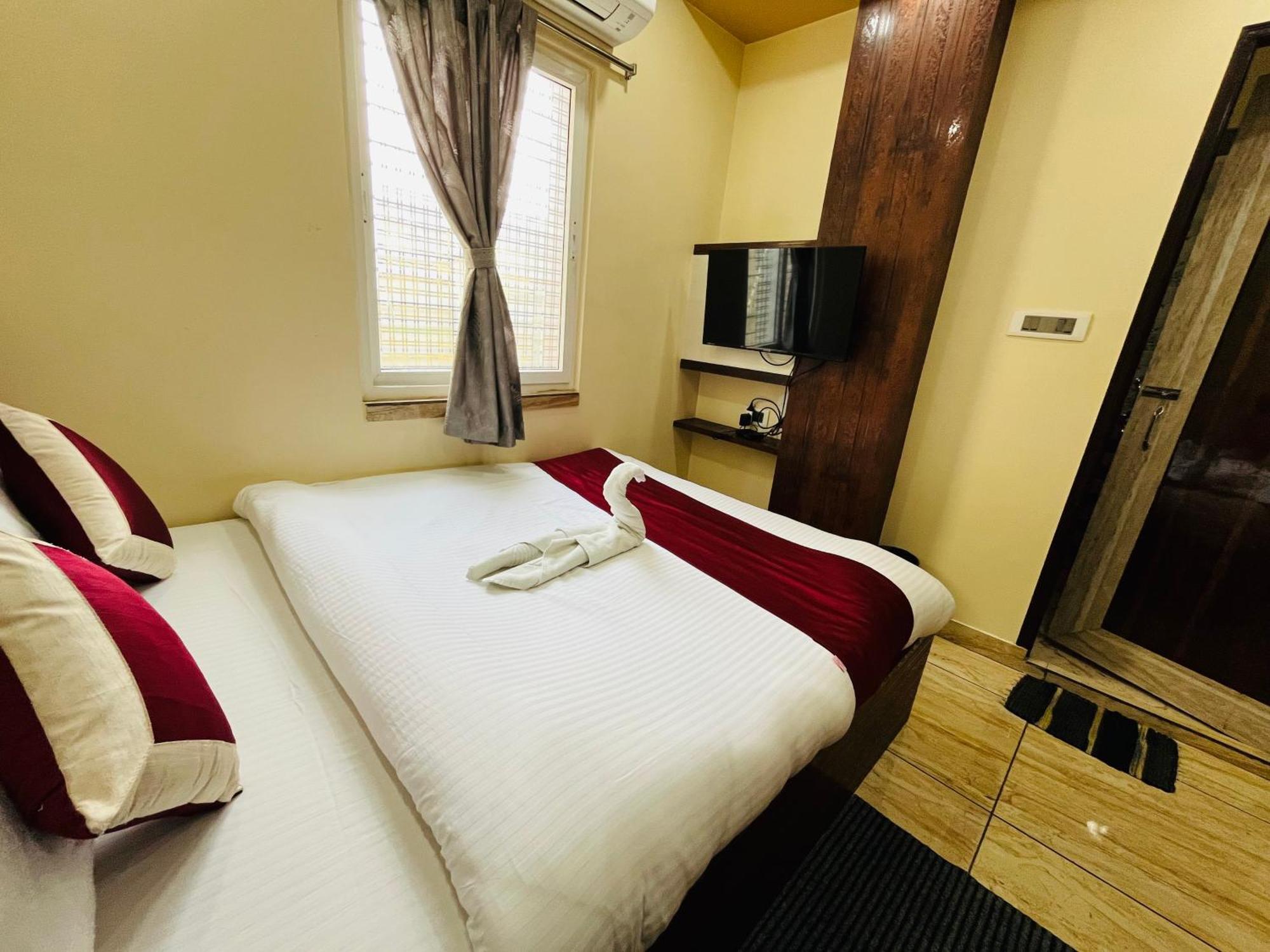 Hotel Kanan Inn Kolkata Bagian luar foto