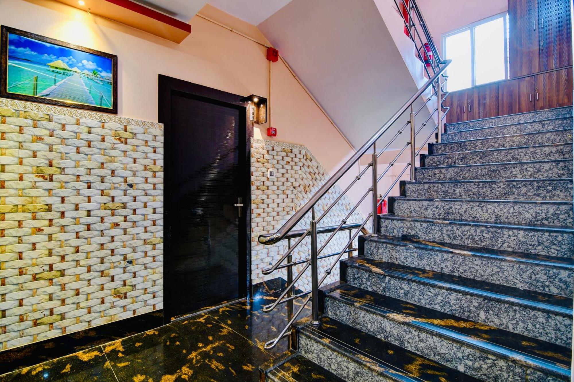 Hotel Kanan Inn Kolkata Bagian luar foto