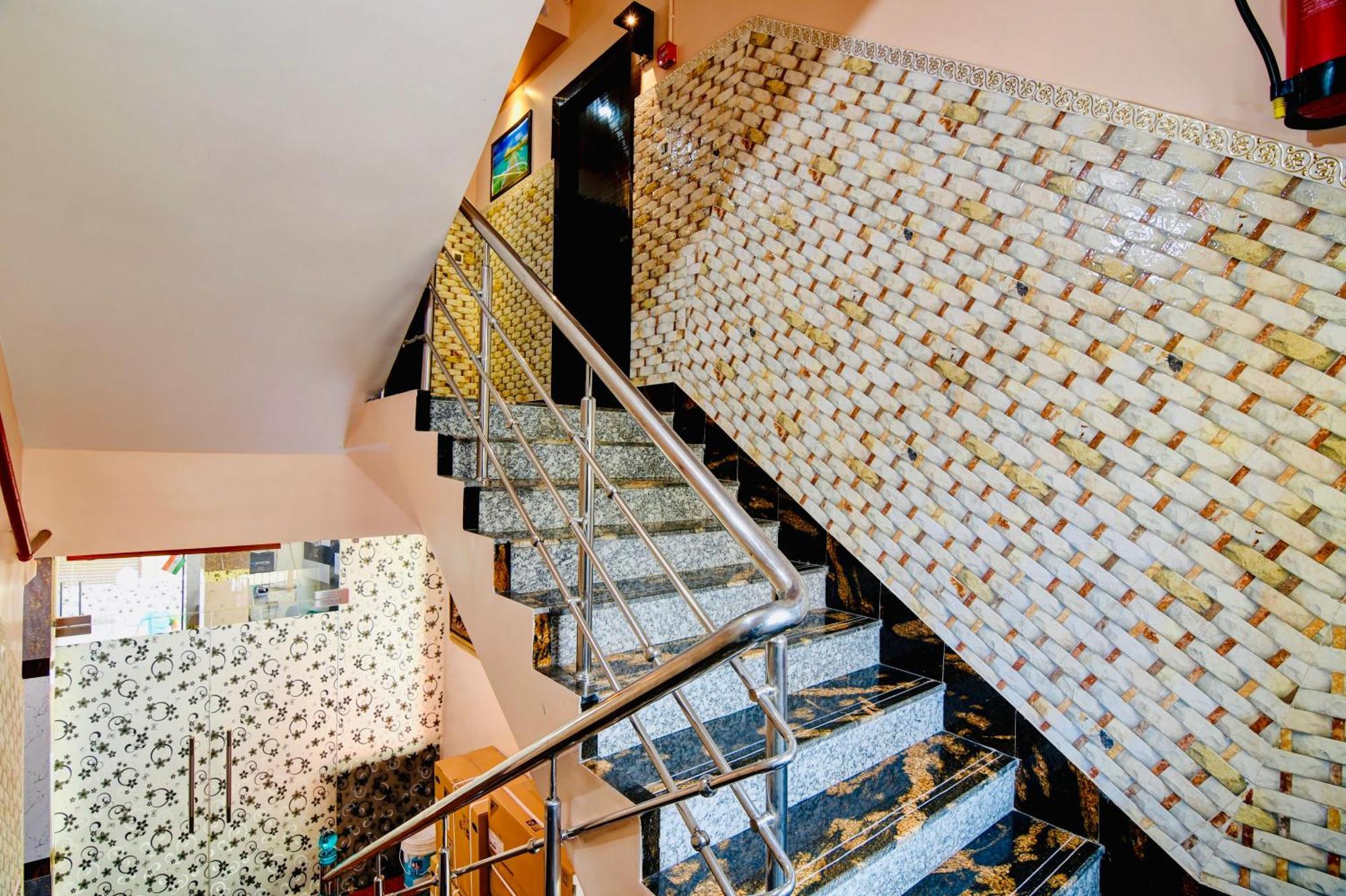 Hotel Kanan Inn Kolkata Bagian luar foto